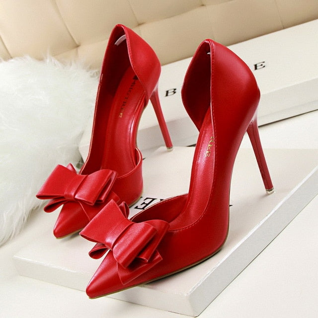 Hollow Pointed Sweet Bowknot High Heel