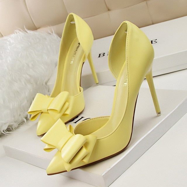 Hollow Pointed Sweet Bowknot High Heel