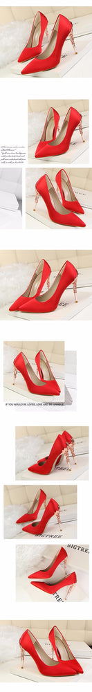 Elegant Metal Carved High Heels Women Pumps