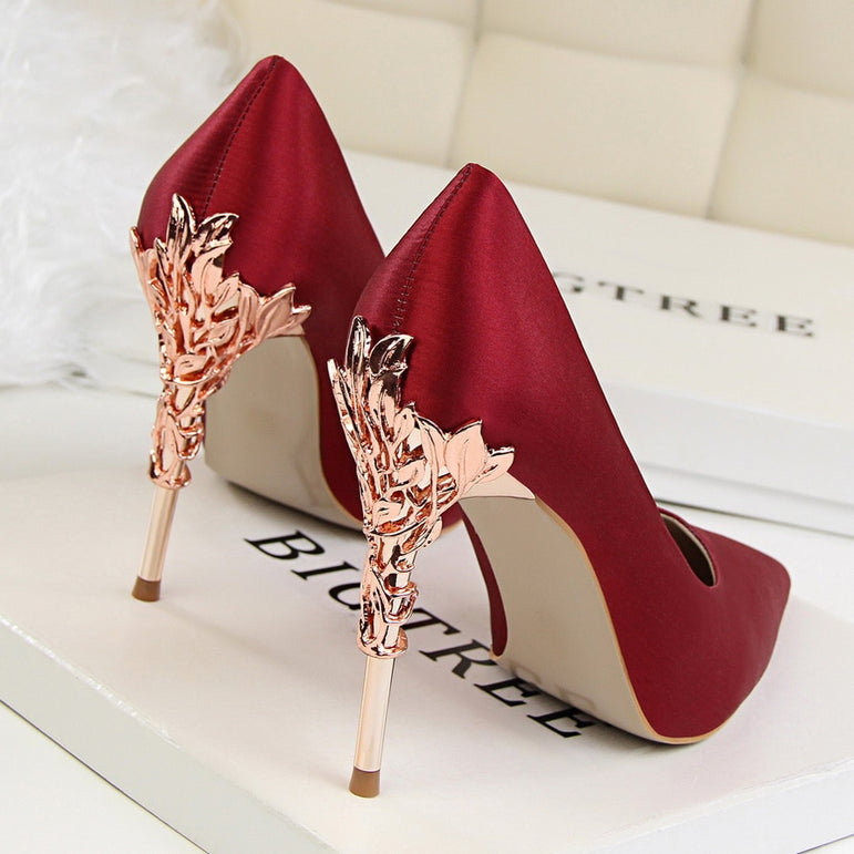 Elegant Metal Carved High Heels Women Pumps