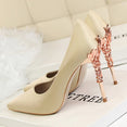 Elegant Metal Carved High Heels Women Pumps