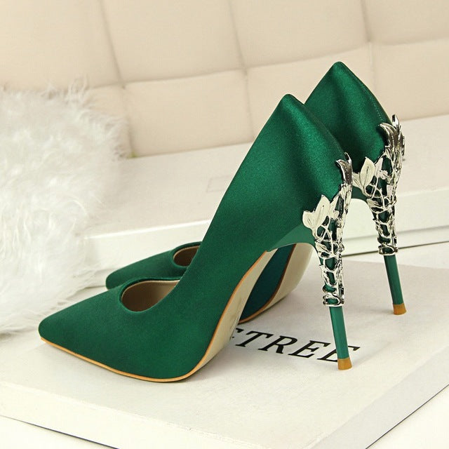 Elegant Metal Carved High Heels Women Pumps